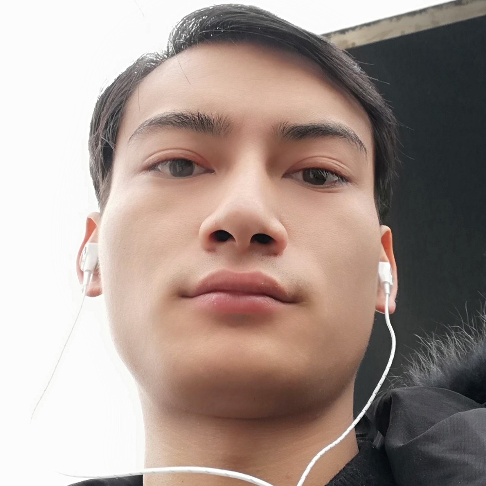 白羊深拥迷离的照片
