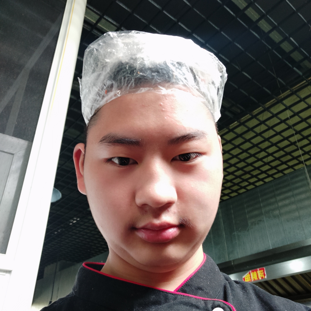 何佳舜的照片