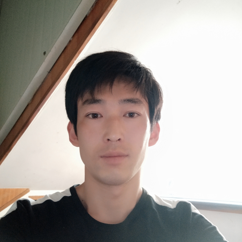 秋月浅吻感动的照片