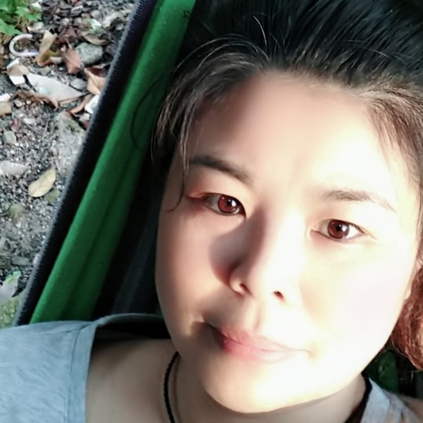雯雯，代购服式的照片