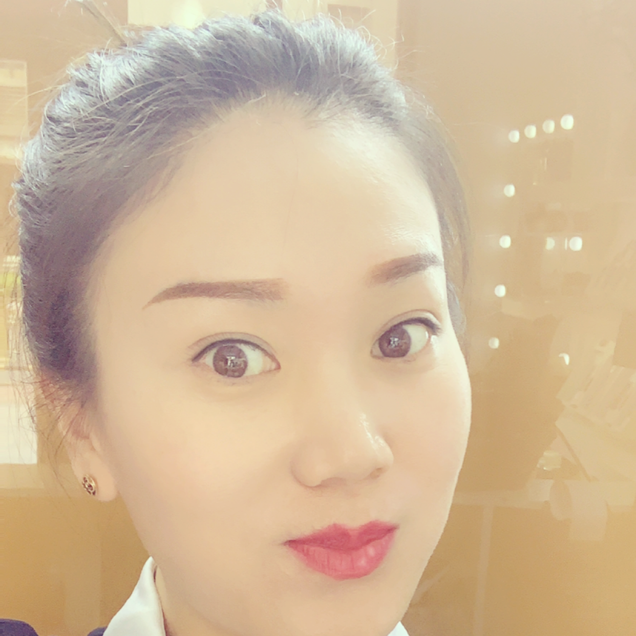 儒雅泪了星雨的照片