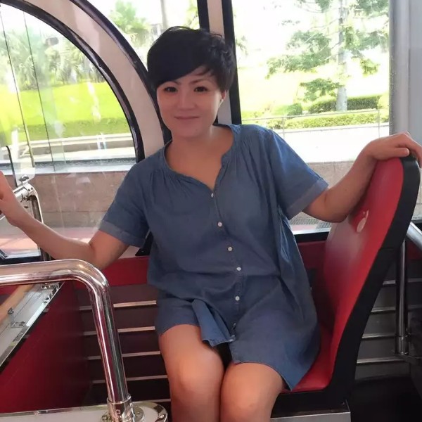 隆隆妈的照片