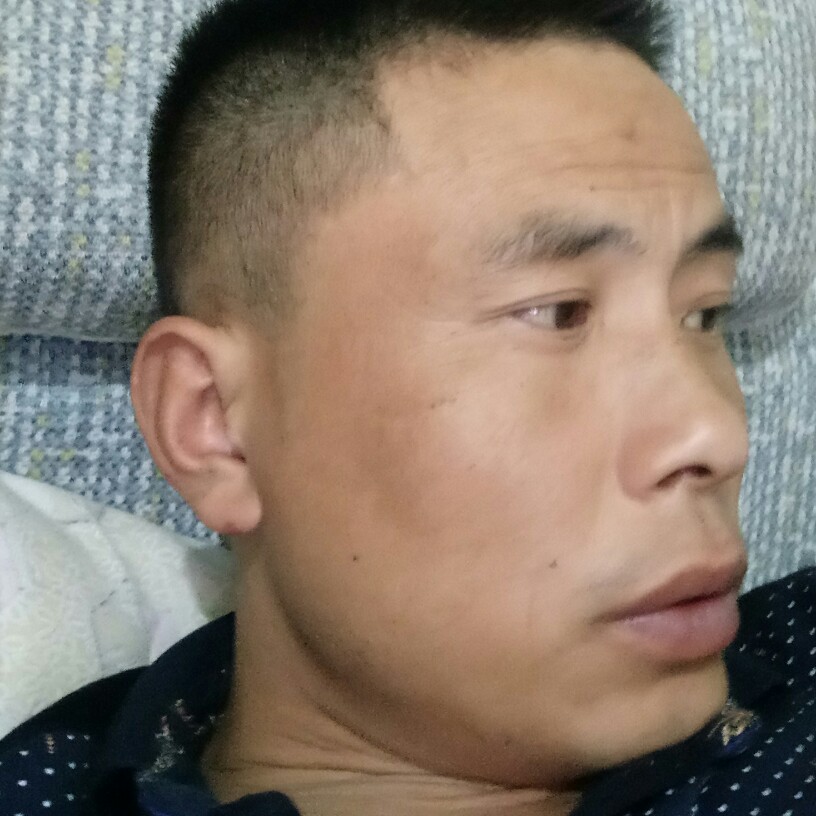 张彪。的照片
