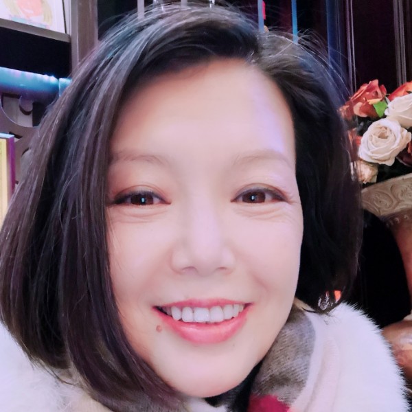 艾多美宝宝姐的照片