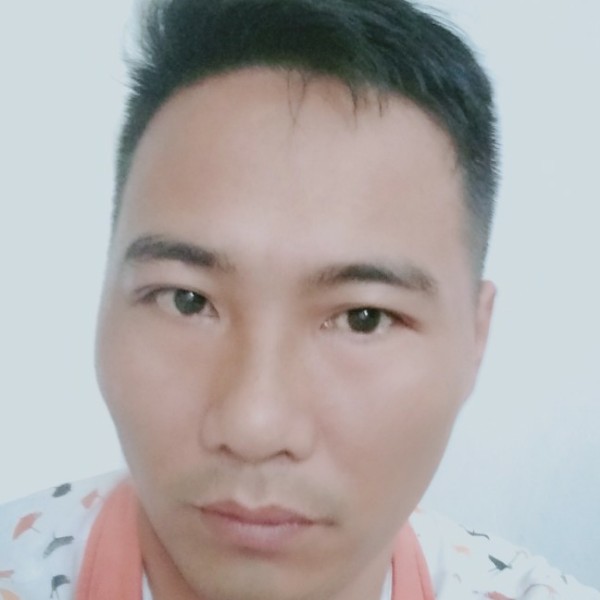龙世博的照片