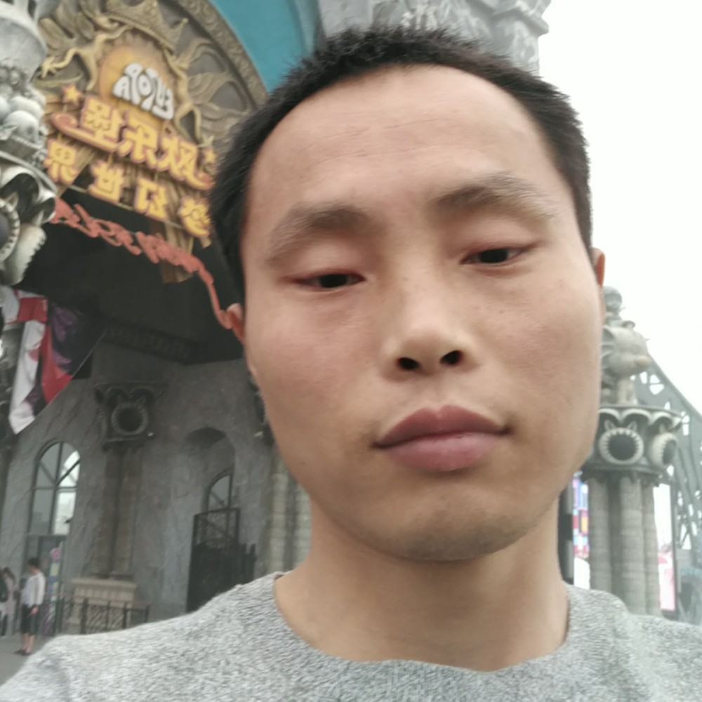 李栋栋的照片