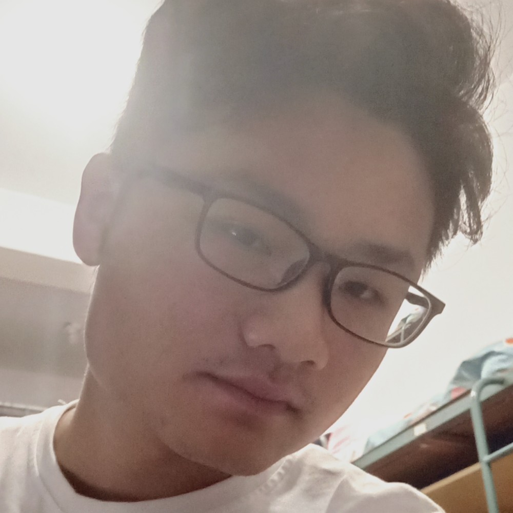 .Riven的照片