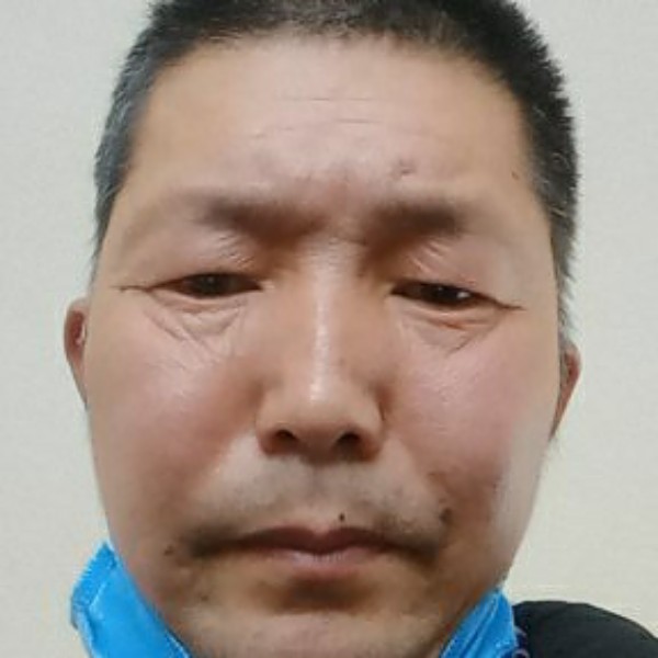 雪白回眸平湖的照片