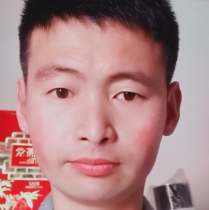 长颈鹿年轻的照片