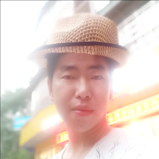 柔弱拿尊云两袖清的照片
