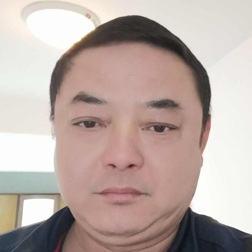 内相的照片