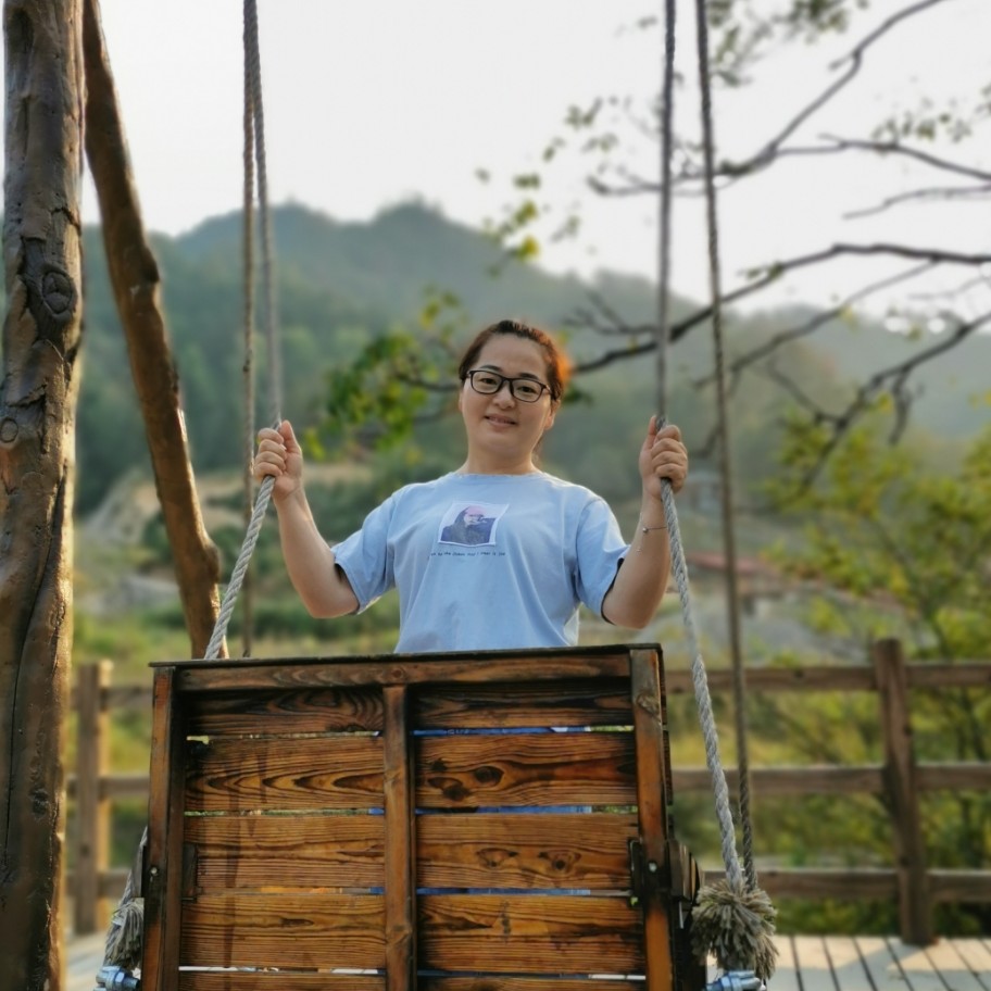 微笑浅吻爱笑的照片