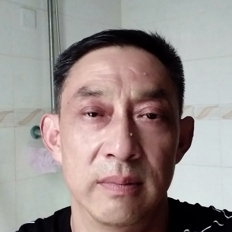 蜻蜓扯碧蓝的照片