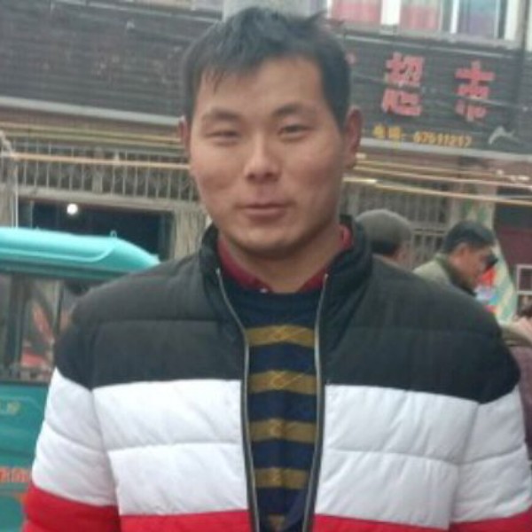 单身郭钰的照片