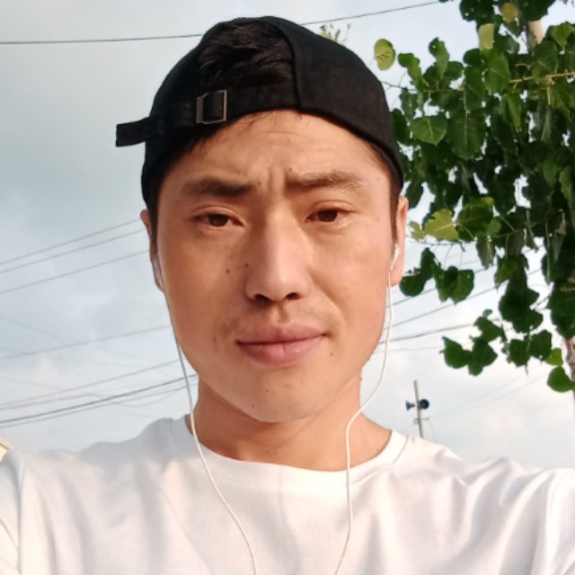 龙少累的照片
