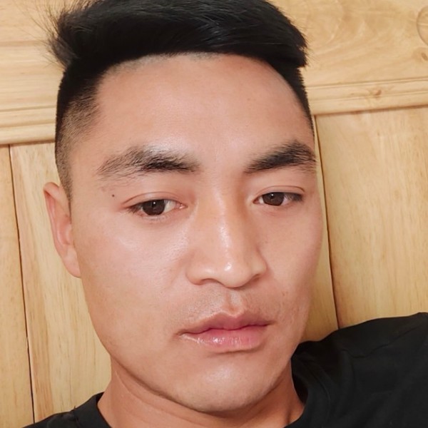 帽子蹙眉大气的照片