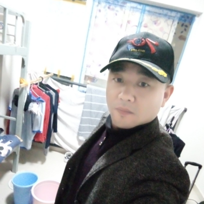 交往不分年龄婚否的照片