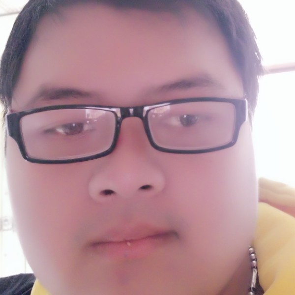 单身李俊的照片