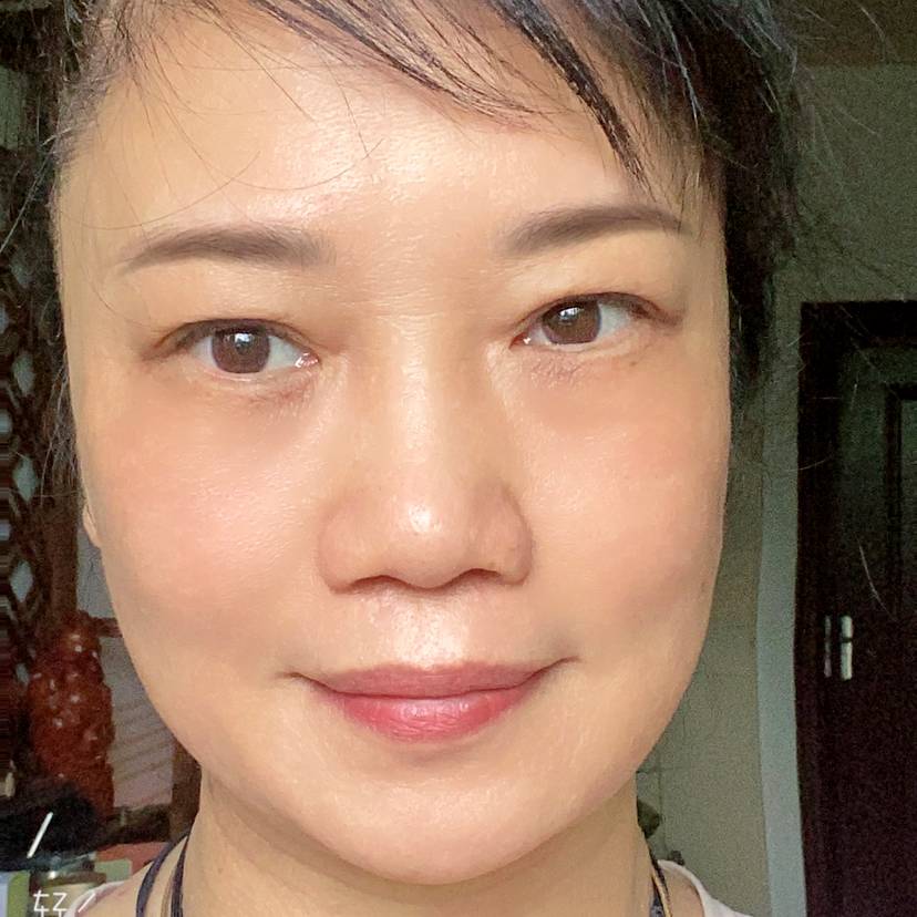 覃姿霖的照片