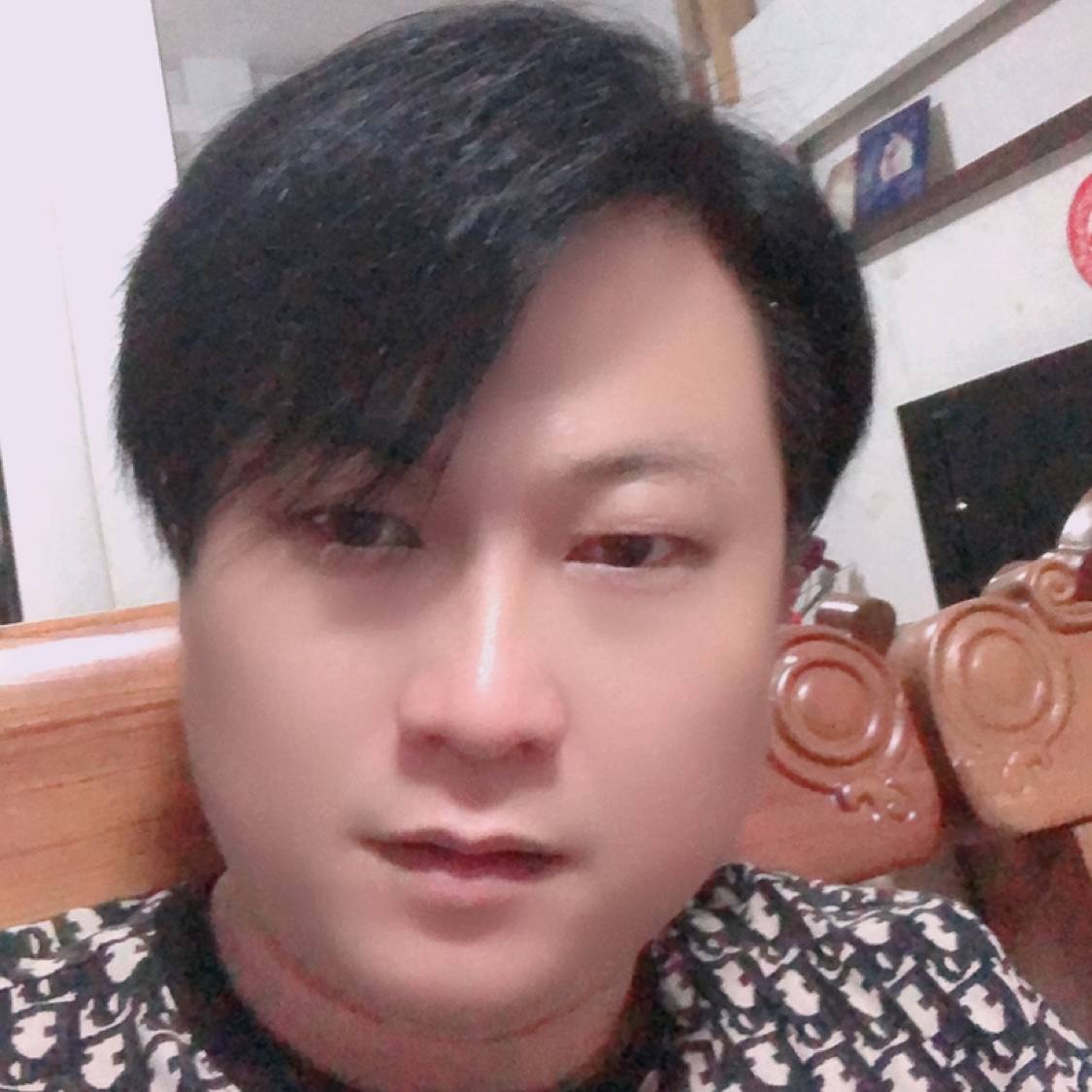 倾心乐曲的照片