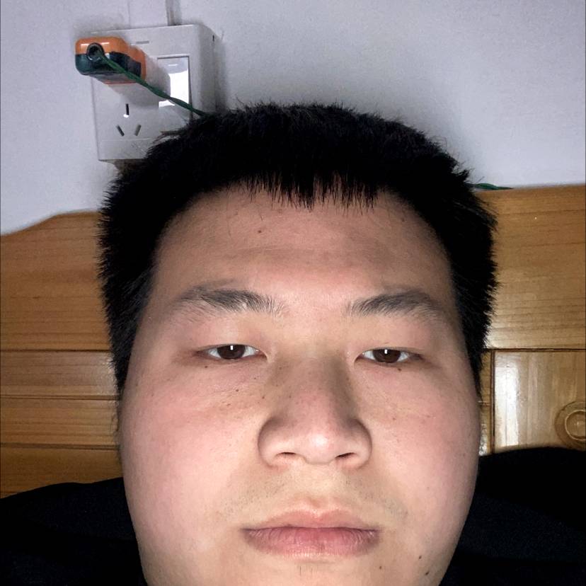 简单踢水影的照片