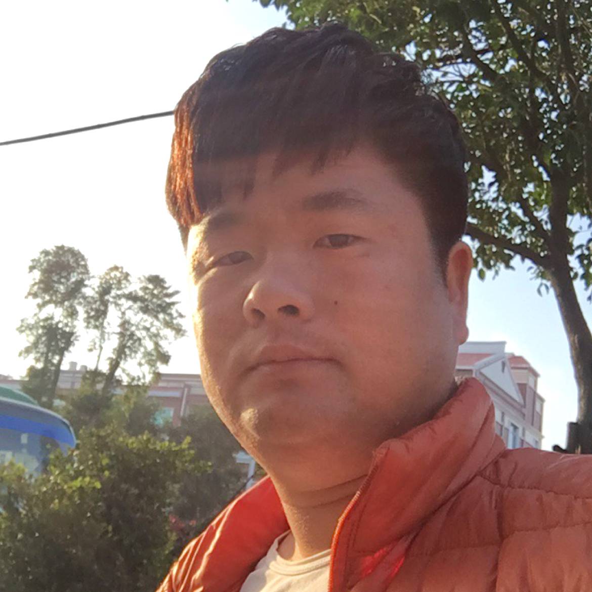 郑建能的照片