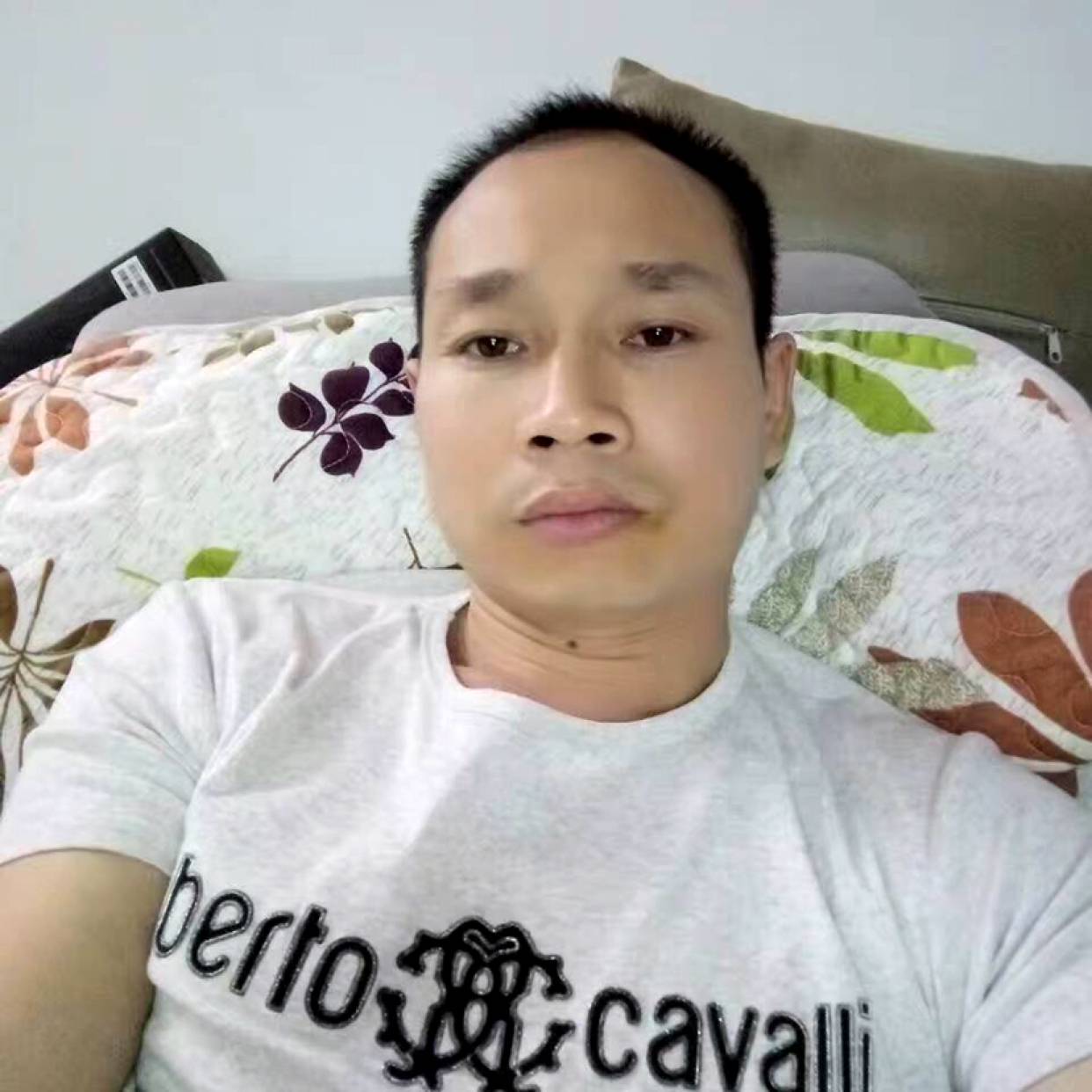 激情向大山的照片