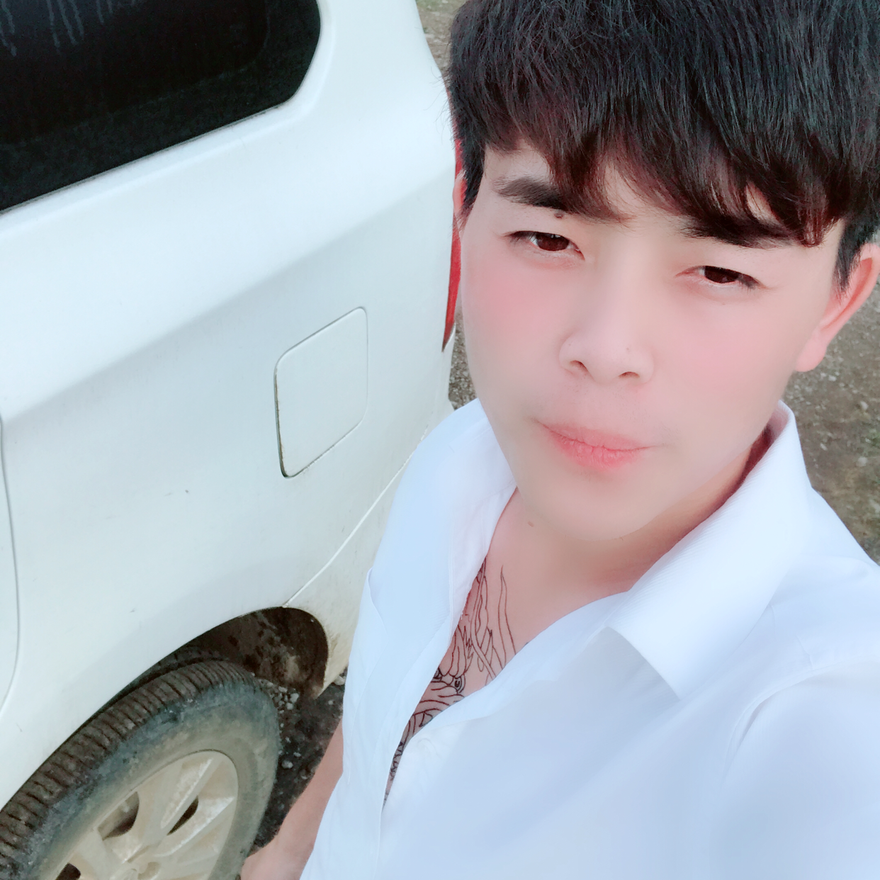 草莓泪了曾经的照片