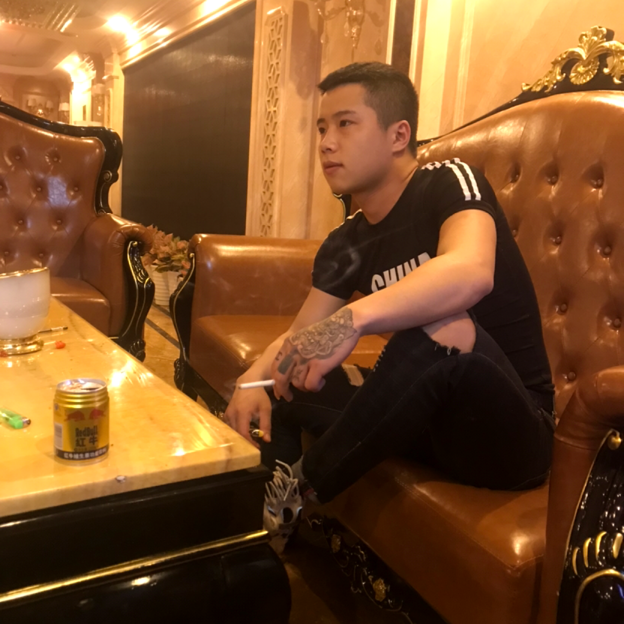 阳光挽手醉月的照片