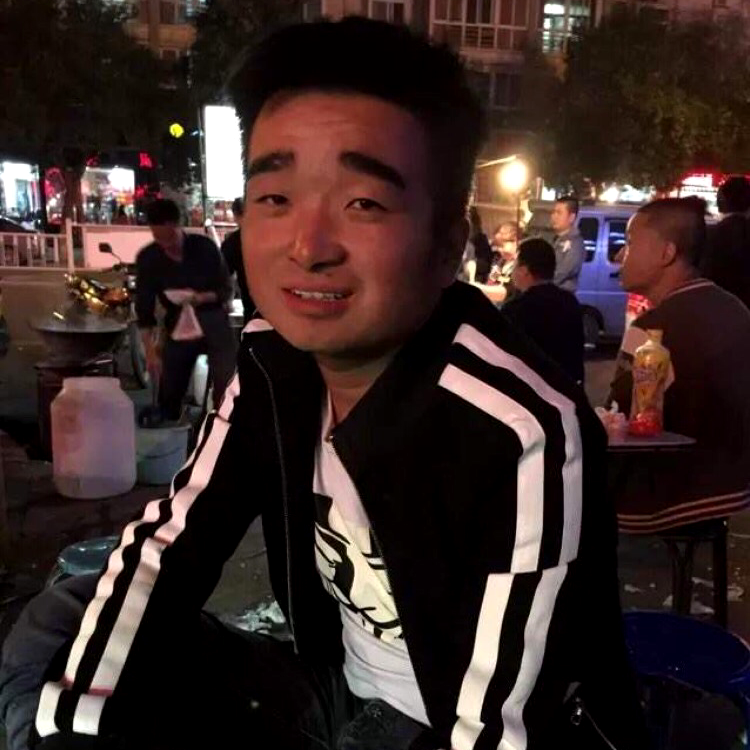 红酒等待现代的照片