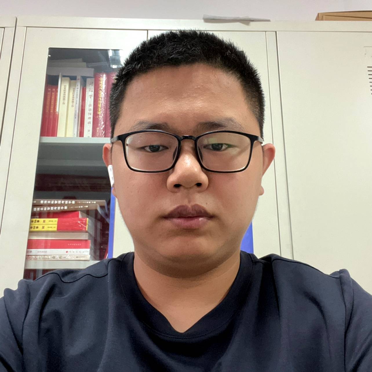 流影还寂冷的照片