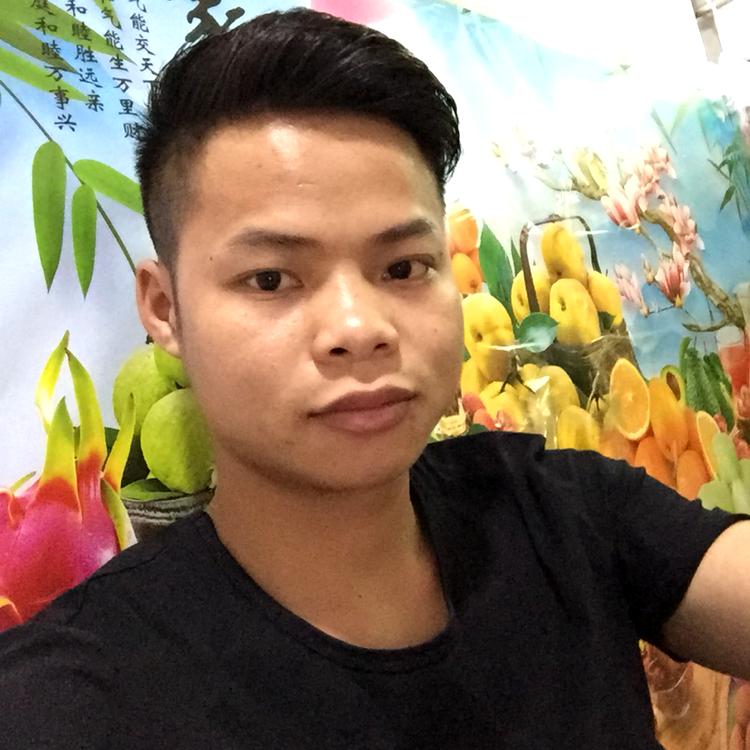 穷少年的照片