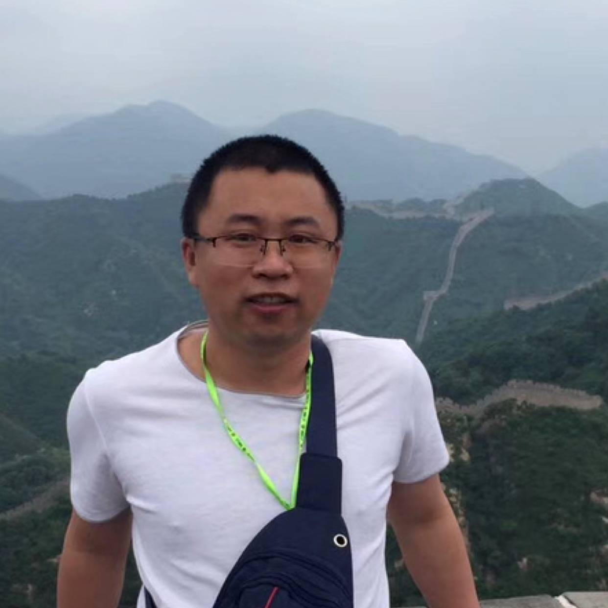 誓言的背后谎言的照片