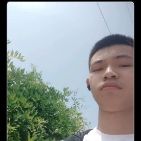 无语巨人的照片