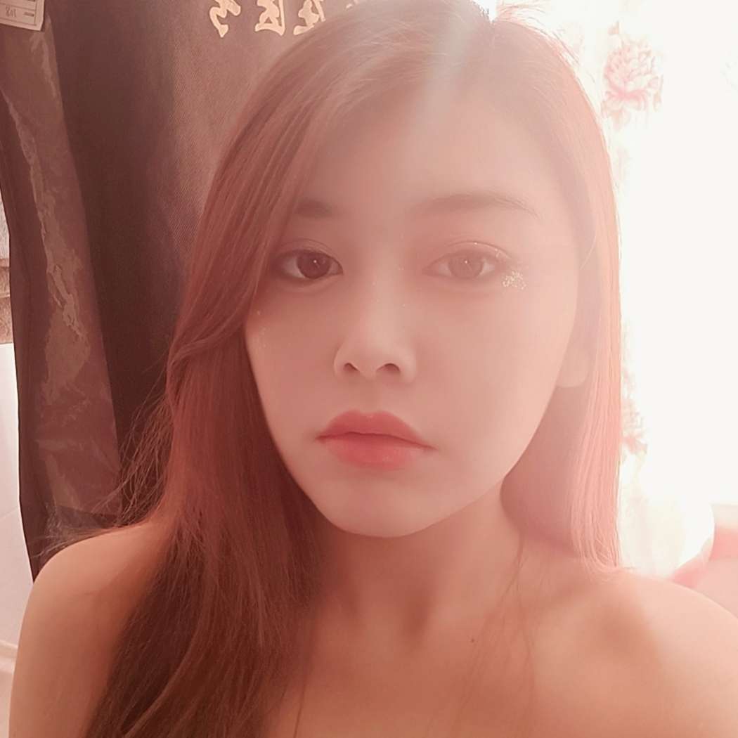 冷眸浅吻自觉的照片