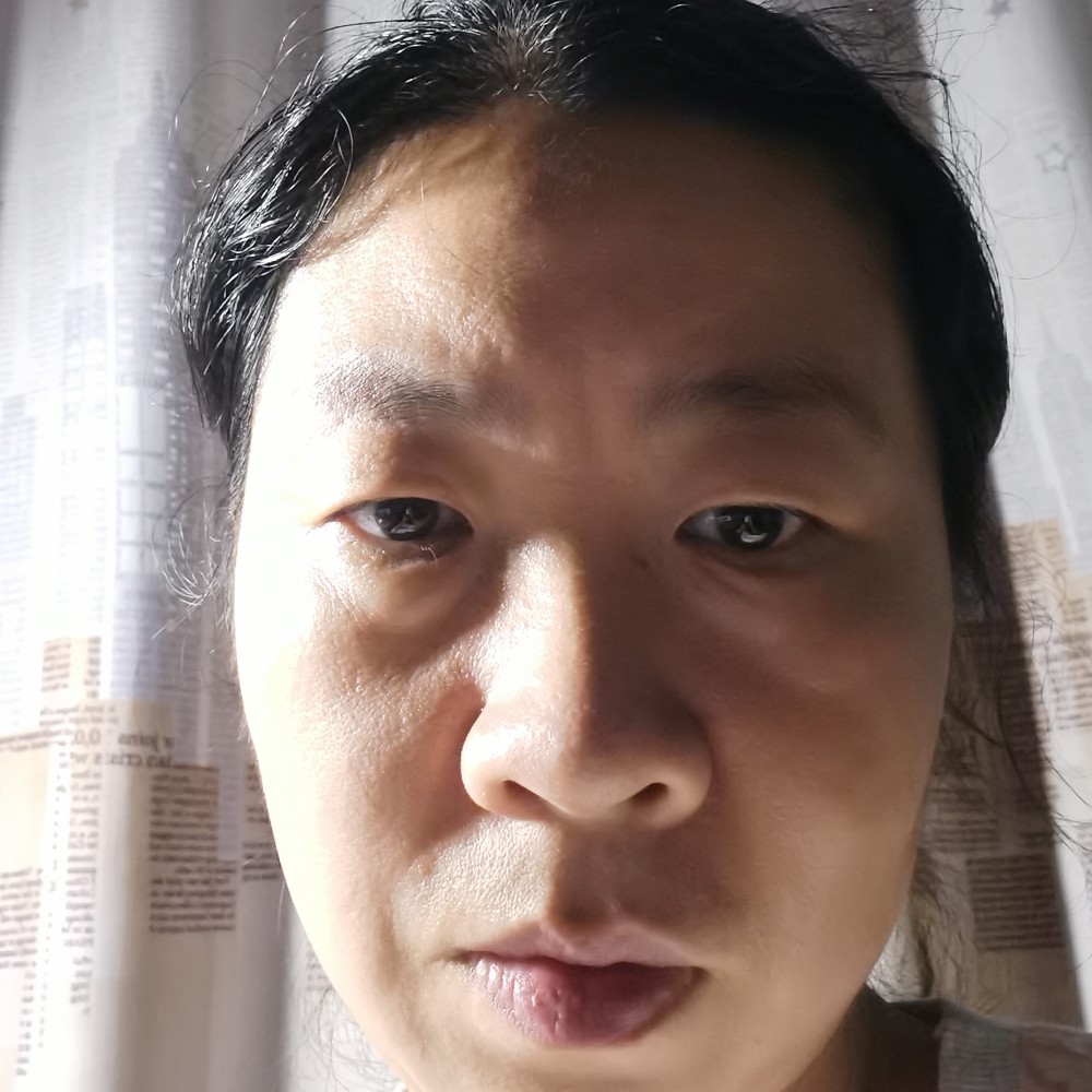 霖薇不乱的照片
