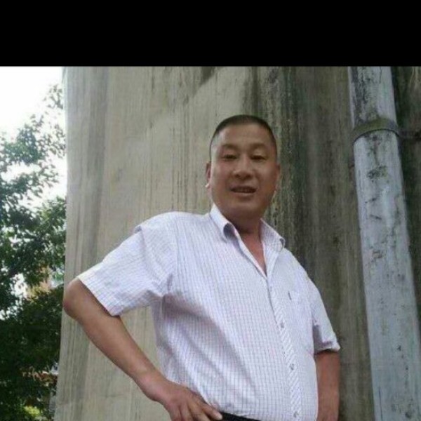 梁茶的照片