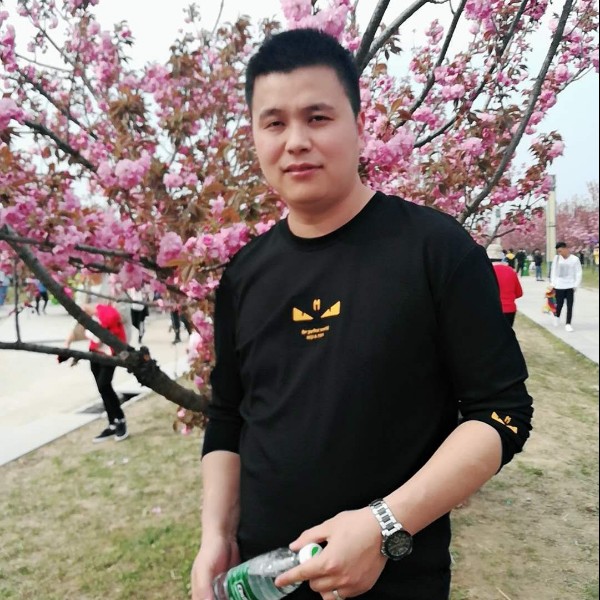 醉月扯任性的照片