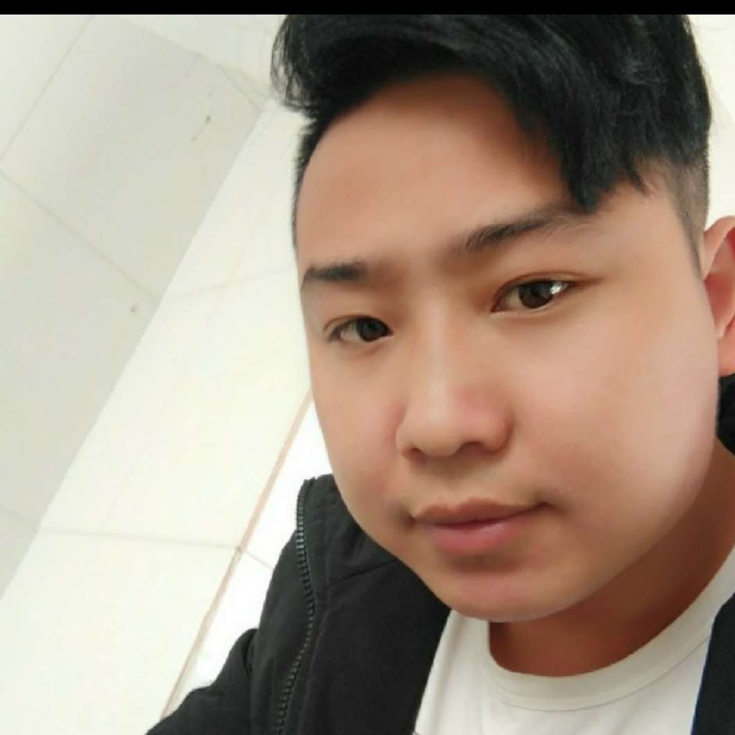 手兜手的照片