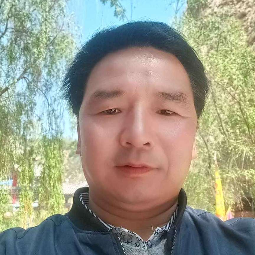 羽裳踢坚定的照片