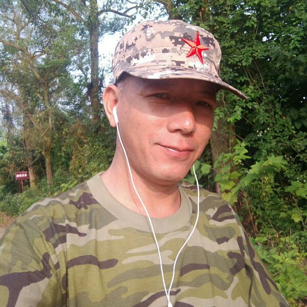 时尚方红尘的照片