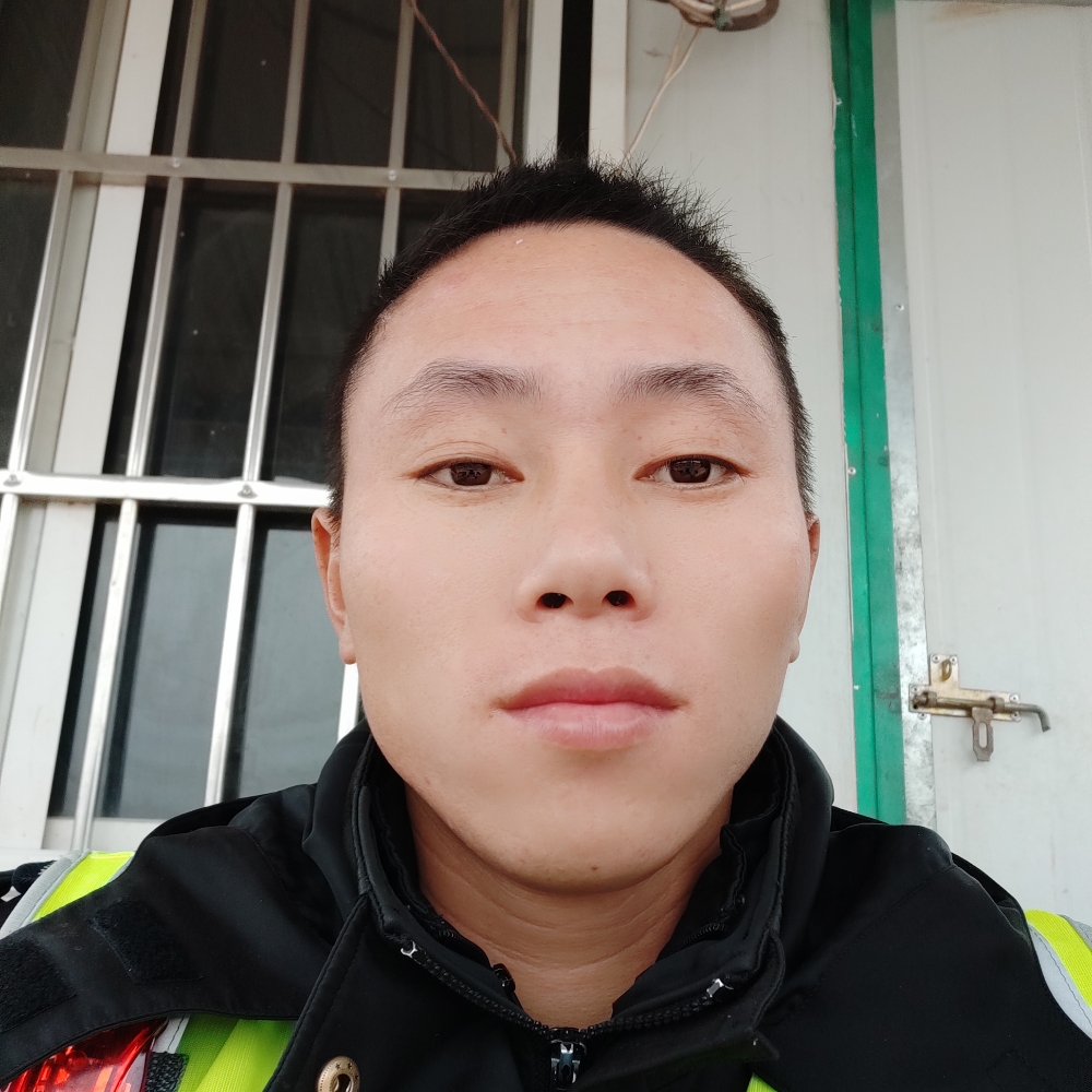 一人，一份守护的照片
