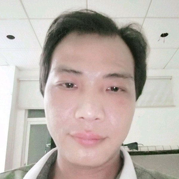 钟雷成的照片