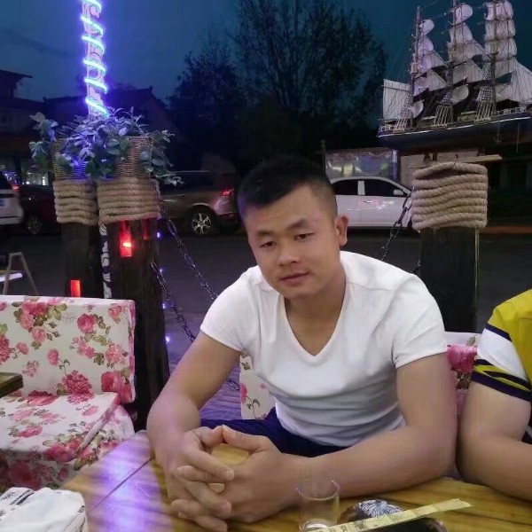 可爱的何先生的照片