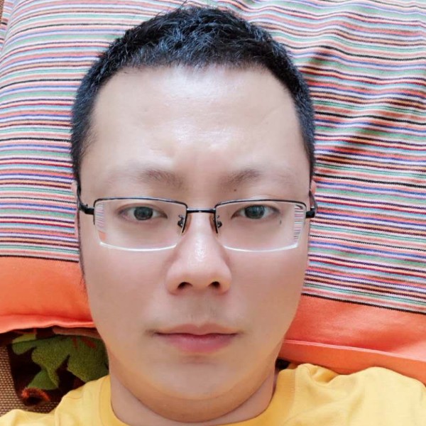 我愿陪你一生的照片