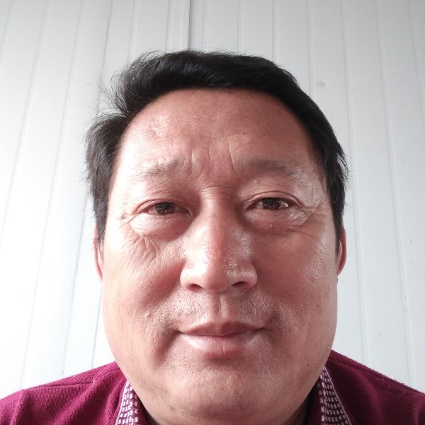 坚强无敌的照片