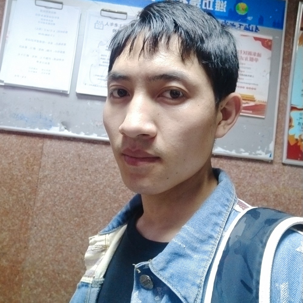 汝何颜，的照片