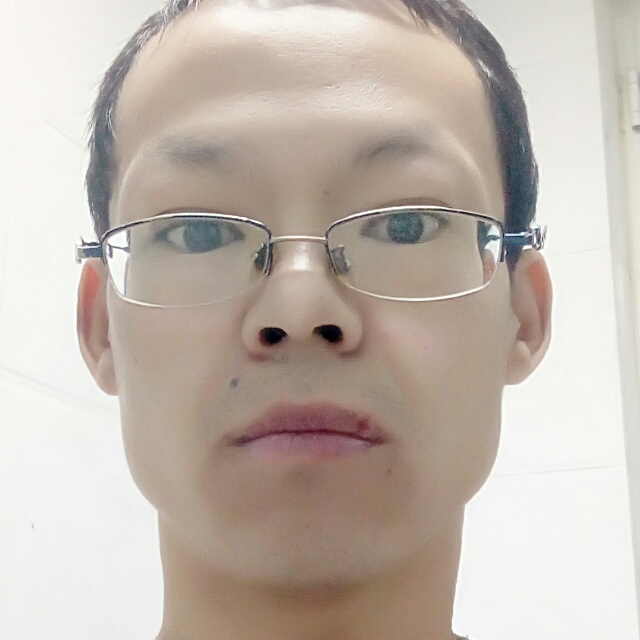 曲奇蹁跹不听话的的照片