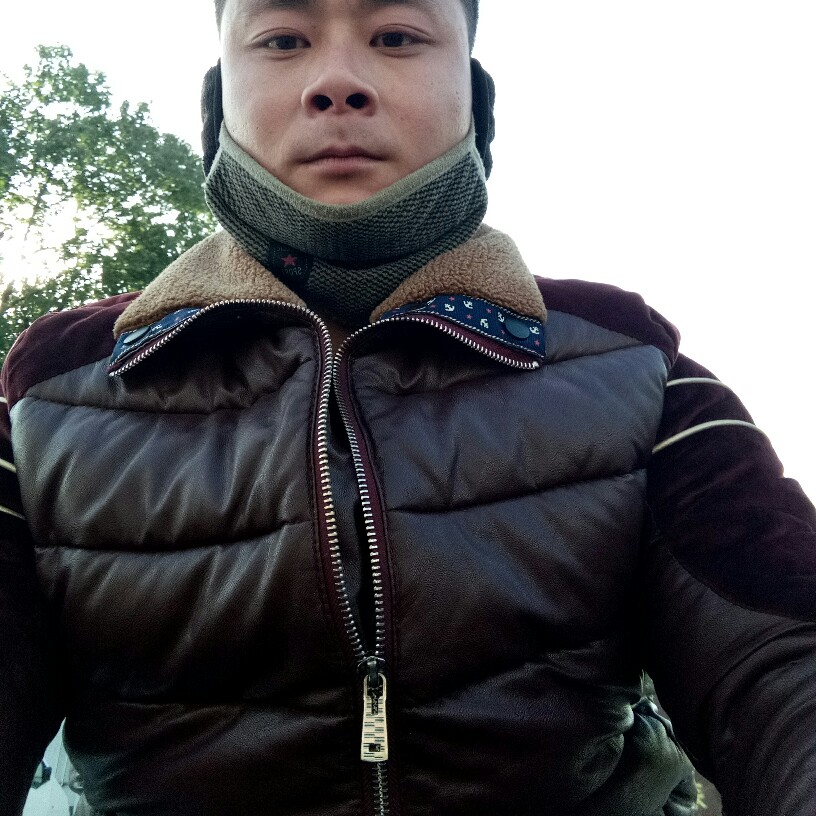 闪闪超短裙的照片