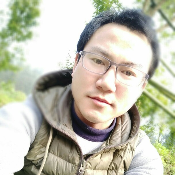 HXYAILI的照片